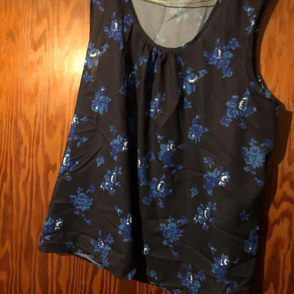 Tops - Nice tank top